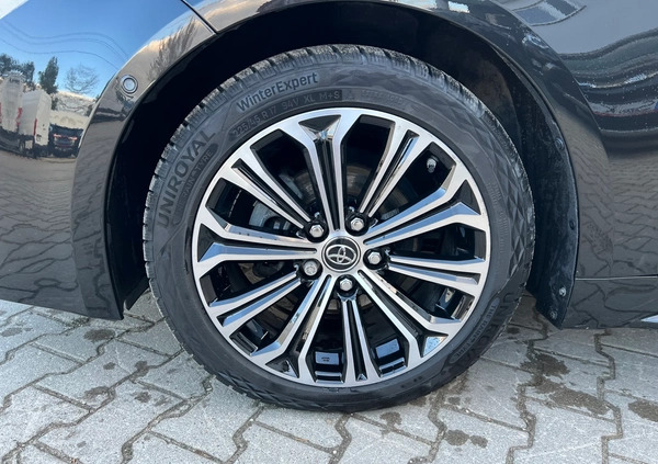 Toyota Corolla cena 99999 przebieg: 83652, rok produkcji 2019 z Witnica małe 562